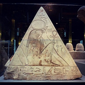 Ramesv pyramidion
